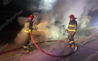 Արարատի մարզում հրդեհ է բռնկվել կայանված «Nissan»-ում, այն վերածվել է մոխրակույտի