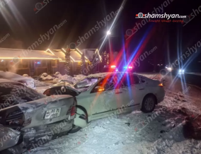 Կոտայքում «Nissan Teana»-ն բախվել է կայանված «Mercedes»-ին, վերջինն էլ՝ «Nissan Tiida»-ին․ 1 հոգի վրшերթի է ենթարկվել
