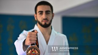 Կարատեի ԱԱ-ի բրոնզե մեդալակիր Սուրեն Հարությունյանը հաղթել է «Սպորտի ոլորտում տարվա լավագույններ» մրցույթի «Հանդիսատեսի համակրանք» անվանակարգում
