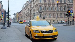 Սանկտ Պետերբուրգում միգրանտներին կարգելվի աշխատել որպես առաքիչներ և տաքսու վարորդներ