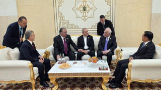 Վահագն Խաչատուրյանը զրուցել է Իրանի նախագահի հետ