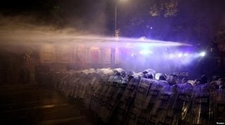 Amnesty-ն կոչ է արել միջազգային հետաքննություն անցկացնել Վրաստանում ցուցարարների դեմ թունավոր քիմիկատների կիրառման հարցով