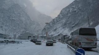 Վերին Լարսը բացվել է մարդատար ավտոմեքենաների համար