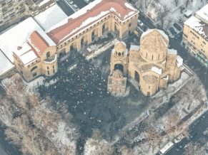 «Դուք մենակ եք, մենակ եք, մենակ եք». Ալեքսան Ալեքսանյանը՝ Փաշինյանի «ուղտերթի» մասին