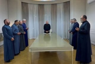 Հետաքրքիր է հասկանալ, թե խեղճուկրակ 10  «եպիսկոպոսների» նկատմամբ ամորձատման որ տարբերակն է կիրառվել. Ստեփան Դանիելյան