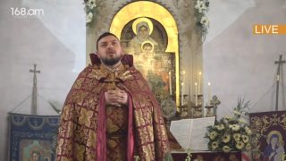 Բարով եք եկել, Հայր սուրբ. պատարագիչ քահանան` Մասյացոտն թեմի առաջնորդ Ռուբեն վարդապետին