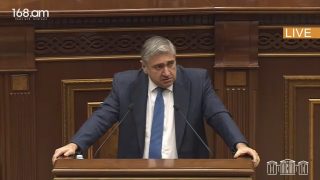 Հրաժարվեցինք, որովհետև սկզբից գիտեինք` ում եք կարոտելու, ում լողացնեք, սպիտակեցնեք. Արթուր Խաչատրյան