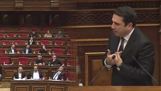 Իրար պաչիկով եք բարև տալիս, ձեր մեջ որոշեք` ով չքվեարկեց Իշխան Սաղաթելյանի օգտին. Ալեն Սիմոնյան