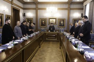 Գերագույն հոգևոր խորհուրդը հորդորեց հոգևորականներին չտրվել հակաօրինական պարտադրանքներին և, հավատարիմ մնալով իրենց կոչմանը, առաջնորդվել բացառապես Հայոց Եկեղեցու կանոնական կարգով. Մայր Աթոռ