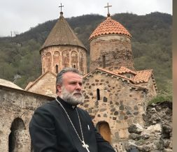 Որդիական հավատարմությունս եմ հայտնում Մայր Աթոռ Սուրբ Էջմիածնին և նրա գահակալին. Տեր Հովհաննես