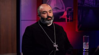 23 տոկոս աջակցություն ունեցող Փաշինյանն իրավունք չունի ամբողջ հայ հասարակության անունից շարժում սկսել հասարակության 90 տոկոսի աջակցությունն ունեցող Վեհափառ հայրապետի դեմ. Տեր Վրթանես