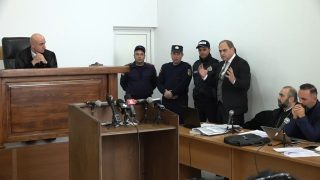 Մայր Աթոռի կողքն էլ ագռավներն են կռկռում ու ի՞նչ. Արամայիս Թախմազյանի ավտոն ի՞նչ կապ ունի. Զոհրաբյան