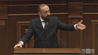 Ա՜յ ողորմելիներ, դե արի ու մի ասա, ի՞նչ եք ուզում. Արարատ Միրզոյանը հունից դուրս եկավ