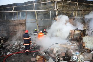 Շերամի փողոցում բռնկված հրդեհը մարվել է