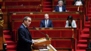 Ֆրանսիայի վարչապետը ցանկանում է պետական ​​բյուջեն ընդունել առանց խորհրդարանի