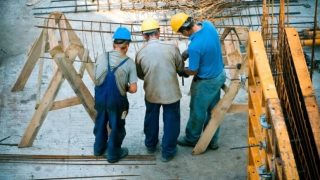 Մարտի 1-ից Վրաստանում օտարերկրացիները պետք է աշխատանքի թույլտվություն ստանան. ինչ է պետք իմանալ