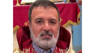 Տղե՛րք, մենք միասին հաց ենք կերել, Մայր Աթոռի հացն ենք կերել, իսկ հացը՝ Սրբություն է… մի՛ դավաճանեք. Տեր Հովել