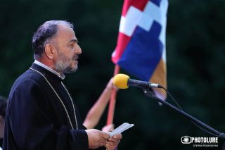 Արցախի թեմի առաջնորդի հարցը կարծես մոտ է հանգուցալուծմանը. «Հրապարակ»