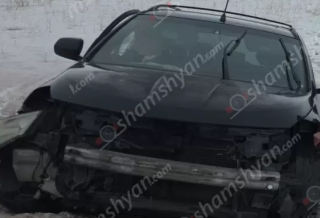 «Nissan Murano»-ն Մաստարայում բախվել է երկաթե արգելապատնեշին և հայտնվել ձորակում. կա 3 տուժած