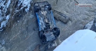 Տավուշում «Mercedes»-ը դուրս է եկել երթևեկելի գոտուց և գլխիվայր հայտնվել Աղստև գետում. կան տուժածներ