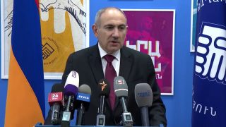 ՀԻՄԱ. ՆԻԿՈԼ ՓԱՇԻՆՅԱՆԸ ՔՊ-ԳՐԱՍԵՆՅԱԿՈՒՄ ՊԱՏԱՍԽԱՆՈՒՄ Է ԼՐԱԳՐՈՂՆԵՐԻ ՀԱՐՑԵՐԻՆ. ՈՒՂԻՂ