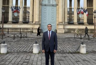 Այսօր, երբ Հայաստանի իշխանությունները ամեն գնով փորձում են թաքցնել առկա խնդիրները, ես չեմ կարող լռել. Արման Թաթոյան