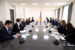 Արարատ Միրզոյանը և Խերտ Յան Կոպմանը քննարկել են տարածաշրջանային տնտեսական ու տրանսպորտային փոխկապակցվածության զարգացմանն ուղղված ծրագրեր և ՀՀ-ԵՄ փոխգործակցության հարցեր