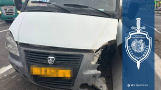 Երևան-Աբովյան ճանապարհին բախվել են ուղևորատար «ԳԱԶել»-ը և «Նիսան»-ը․ 3 ուղևոր տեղափոխվել է հիվանդանոց