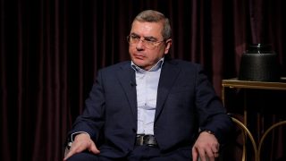 Այսինքն՝ Հայաստանի տնտեսությունը արտաքին շուկաներից գնում է գրեթե երկու անգամ ավելի շատ, քան վաճառում է. Դավիթ Անանյան