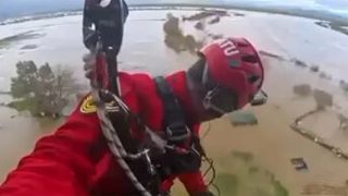 Թուրքիայի քաղաքացին 1 շաբաթ մնացել է տան տանիքին