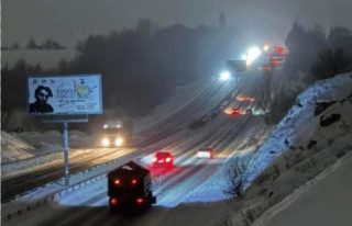 Սաստիկ բքի և ցածր տեսանելիության պատճառով Գյումրի-Բավրա ավտոճանապարհը փակ է միայն կցորդով տրանսպորտային միջոցների համար. ինչ վիճակ է ճանապարհներին