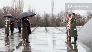 Ծիծեռնակաբերդի հուշահամալիրում Ջեյ Դի Վենսին ոչ մի բարձրաստիճան հայ պաշտոնյա չի ուղեկցում