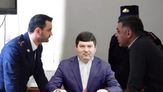 Դավիթ Համբարձումյանի փաստաբանը միջնորդեց` դատարանը հրապարակի տեսագրությունը