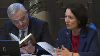 Կառավարության անդամներին գիրք ենք նվիրել. Տիկի՛ն Անդրեասյան, առնվազն պետք է ասենք շնորհակալություն