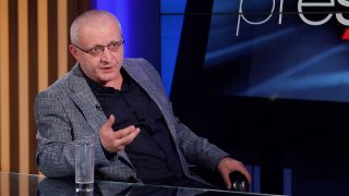 Ժողովրդավարության վախճանը. Սուրեն Սուրենյանց