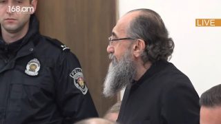 Առողջական վիճակի հետ կապված խնդիր ունե՞ք… Այս պահին՝ ոչ. դատավոր-Միքայել սրբազան երկխոսությունը