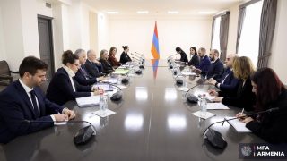 Միրզոյանն ու Կուպմանը քննարկել են տարածաշրջանային տնտեսական ու տրանսպորտային փոխկապակցվածության զարգացմանն ուղղված ծրագրեր