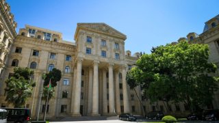 Ռուսաստանի դեսպանը կանչվել է Ադրբեջանի ԱԳՆ՝ Բաքվում պահվող հայերի մասին հայտարարության պատճառով