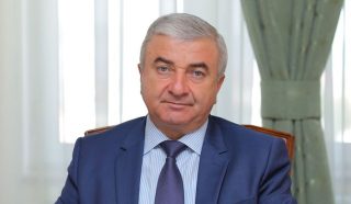 Ճակատագրի հեգնանք է՝ ո՞վ, ու՞մ է դատում… . Աշոտ Ղուլյան