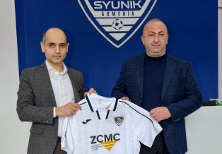 Կապանի «Սյունիք» ֆուտբոլային ակումբը հուշագիր-համաձայնագիր կնքեց «Աժդանակ» ՍՊԸ-ի հետ