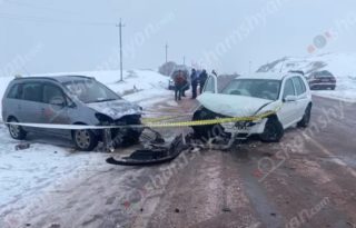 Տառերի պուրակի հարևանությամբ բախվել են «Opel Zafira»-ն և «Volkswagen Golf»-ը