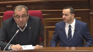 Ըստ ձեր օրենքի, արդյո՞ք «Կնքահայրը» ֆիլմի հեռարձակումը պետք է արգելվի. Մինասյանը՝ Հայրապետյանին