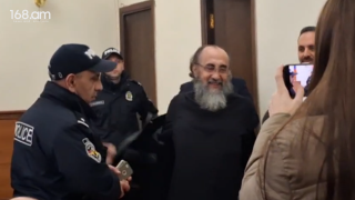 Աստված օգնակա’ն, սրբազա’ն. Միքայել Սրբազանը դատական նիստերի դահլիճում է