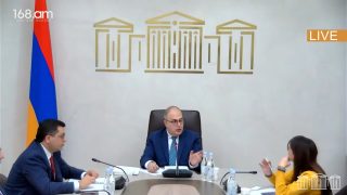 Մոնումենտում տներ կան՝ զինված մարդիկ են հսկում՝ համակենտրոնացման ճամբարի հսկիչի դեմքով. Նազարյան