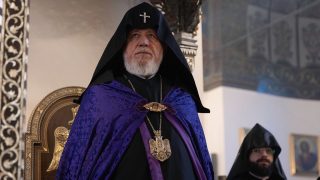 Վեհափառն ասել է, որ պատրաստ է անգամ բանտում նահատակվել, բայց չարի օրակարգը չի ընդունի