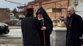 Վեհափառ Հայրապետի ու Միքայել սրբազանի հանդիպումը՝ Էջմիածնում