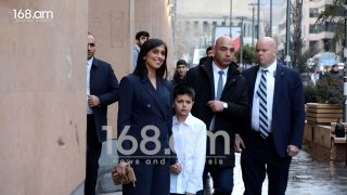 Ջեյ Դի Վենսի կինը՝ Ուշան, երեխաների հետ ժամանեց «Ալեքսանդր» հյուրանոց