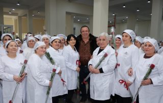 Դո՛ւք ընտանիքի հոգատար մայրեր եք, հավատարիմ, սիրելի ընկերներ եք ու արժանի եք լավագույնին. Գագիկ Ծառուկյան