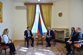 Հայաստանն ու Բուլղարիան ունեն դարավոր պատմական, մշակութային և հոգևոր ամուր կապեր․ Վահագն Խաչատուրյանն Ազգային տոնի կապակցությամբ ընդունել է Բուլղարիայի դեսպանին