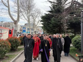 Վիրահայերը իրենց խոնարհումը բերեցին Համայն Վրաստանի կաթողիկոս-Պատրիարքի հոգեհանգստյան արարողությանը